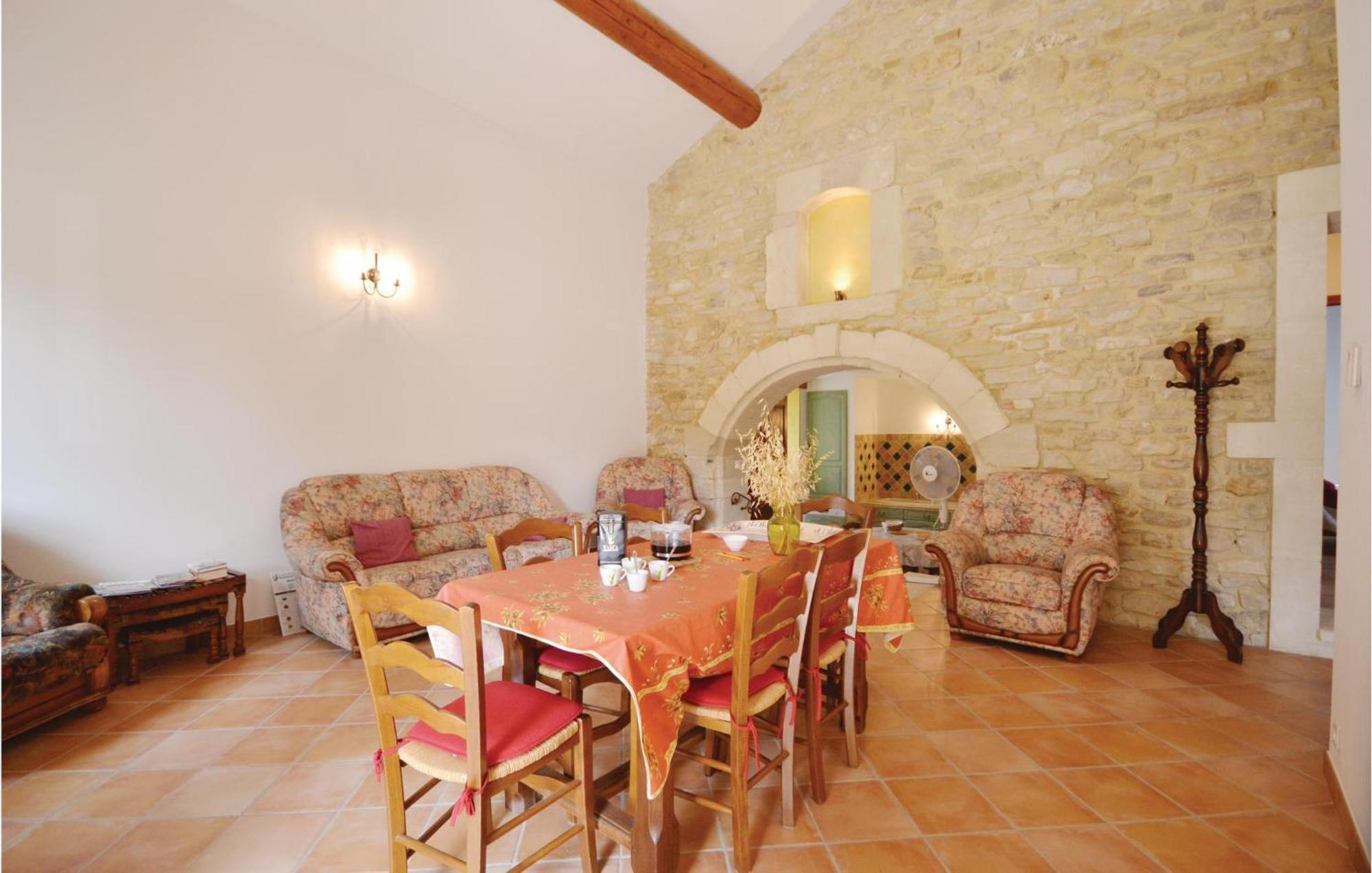 Awesome Home In Bollene With Wifi 외부 사진