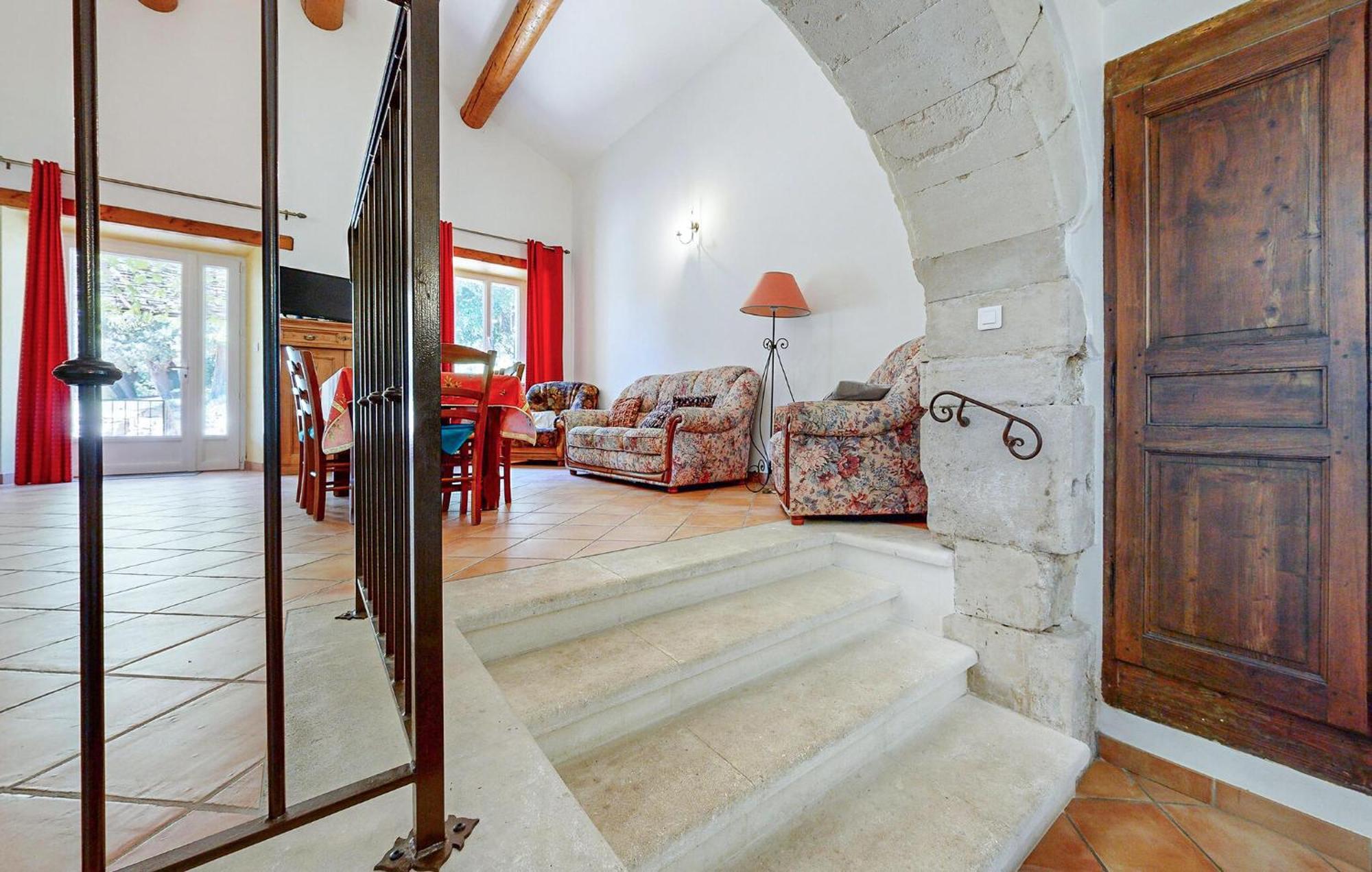 Awesome Home In Bollene With Wifi 외부 사진